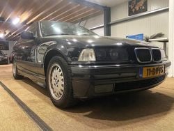 Zwart Gebruikt 2000 BMW 316 Comfort Edition Hatchback | € 3.250 (Eerlijke prijs)