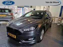 Grijs Gebruikt 2018 Ford Focus ST-Line Stationwagen | € 11.900 (Goede deal)