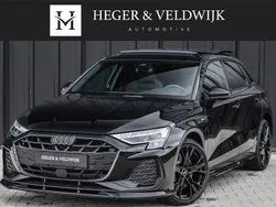 Zwart Nieuw 2025 Audi A3 Sportback e-tron Competition Sedan | € 55.750