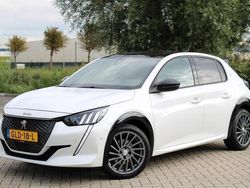 Wit Gebruikt 2021 Peugeot 208 GT Hatchback | € 17.950 (Eerlijke prijs)