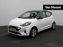 Wit Gebruikt 2024 Hyundai i10 Premium Hatchback | € 18.240 (Eerlijke prijs)