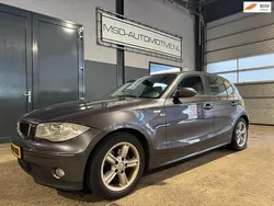 Grijs, metallic lak Gebruikt 2005 BMW 118 Executive Hatchback | € 1.449 (Eerlijke prijs)