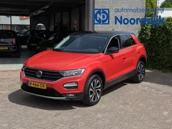 Rood Gebruikt 2021 VW T-Roc Active SUV | € 26.850 (Goede deal)