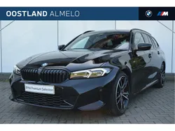 Saphirschwarz (donker zwart metallic) Gebruikt 2024 BMW 330 Shadowline Stationwagen | € 56.950