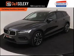 Grijs Gebruikt 2024 Volvo V60 CC Plus Stationwagen | € 53.900 (Eerlijke prijs)