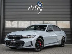 Grijs Gebruikt 2023 BMW 320 Executive Sedan | € 41.950 (Duur)