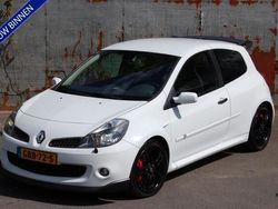 Wit Gebruikt 2009 Renault Clio R.S. R.S. Hatchback | € 12.450 (Duur)