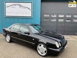 Zwart, metallic lak Gebruikt 1997 Mercedes E50 AMG AMG Sedan | € 58.900