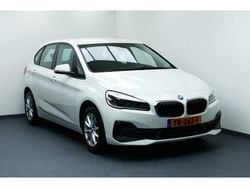 Wit Gebruikt 2018 BMW 218 Executive Stationwagen | € 15.949 (Eerlijke prijs)