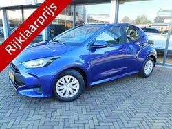 Blauw Gebruikt 2022 Toyota Yaris Active Hatchback | € 16.700 (Eerlijke prijs)