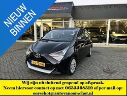 Zwart Gebruikt 2021 Toyota Aygo X-play Hatchback | € 8.950 (Eerlijke prijs)