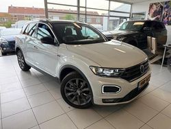 Wit Gebruikt 2018 VW T-Roc R-line SUV | € 26.750 (Eerlijke prijs)