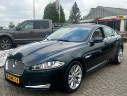 Groen, metallic lak Gebruikt 2013 Jaguar XF Sedan | € 14.950 (Eerlijke prijs)