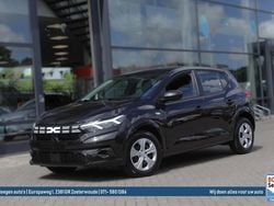 Zwart Gebruikt 2023 Dacia Sandero Essentiel Hatchback | € 15.950 (Goede deal)
