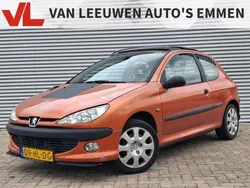 Oranje Gebruikt 2001 Peugeot 206 Hatchback | € 1.248 (Eerlijke prijs)