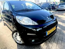 Zwart Gebruikt 2012 Peugeot 107 Active Hatchback | € 1.950 (Iets duurder)
