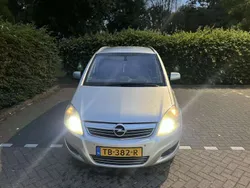 Grijs Gebruikt 2010 Opel Zafira Cosmo MPV | € 2.850 (Eerlijke prijs)
