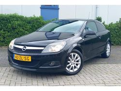 Zwart, metallic lak Gebruikt 2008 Opel Astra GTC Hatchback | € 3.750 (Iets duurder)