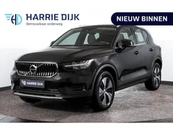 Zwart Gebruikt 2022 Volvo XC40 Inscription SUV | € 32.495 (Super prijs)
