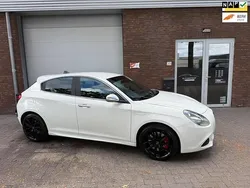 Wit Gebruikt 2013 Alfa Romeo Giulietta Business Hatchback | € 7.999 (Eerlijke prijs)