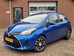 Blauw Gebruikt 2014 Toyota Yaris Hatchback | € 8.950 (Eerlijke prijs)