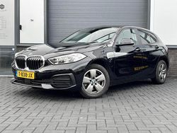 Zwart Gebruikt 2023 BMW 118 Sport Line Hatchback | € 23.950 (Goede deal)
