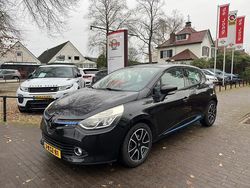 Zwart (metallic) Gebruikt 2013 Renault Clio IV Expression Hatchback | € 6.450 (Eerlijke prijs)