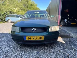 Groen Gebruikt 2000 VW Passat Trendline Stationwagen | € 950