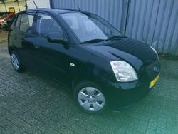 Zwart (metallic) Gebruikt 2007 Kia Picanto Light Hatchback | € 1.350 (Eerlijke prijs)