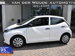 Wit Gebruikt 2017 Toyota Aygo Hatchback | € 6.999 (Goede deal)