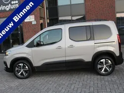 Beige, metallic lak Gebruikt 2022 Peugeot Rifter GT MPV | € 32.950 (Eerlijke prijs)