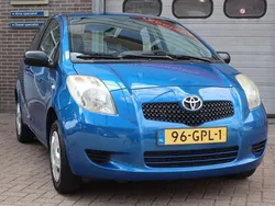 Blauw Gebruikt 2008 Toyota Yaris Hatchback | € 1.950 (Eerlijke prijs)