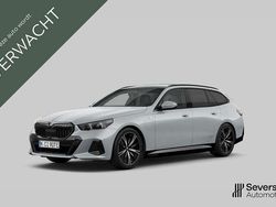 Grijs Gebruikt 2025 BMW 530e M Sport Stationwagen | € 79.988