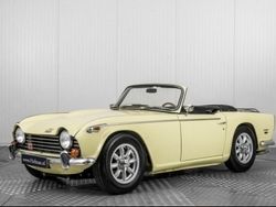 Geel Gebruikt 1968 Triumph TR 250 Cabriolet | € 48.900