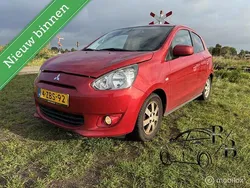 Rood Gebruikt 2014 Mitsubishi Space Star Hatchback | € 3.299 (Super prijs)