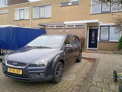 Grijs Gebruikt 2007 Ford Focus Titanium Stationwagen | € 1.795 (Eerlijke prijs)