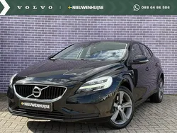 Zwart, metallic lak Gebruikt 2017 Volvo V40 Stationwagen | € 15.899 (Eerlijke prijs)