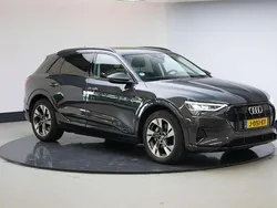 Grijs, metallic lak Gebruikt 2020 Audi e-tron Business SUV | € 28.950 (Eerlijke prijs)