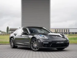 Grijs Gebruikt 2018 Porsche Panamera Sport Sedan | € 61.950 (Eerlijke prijs)