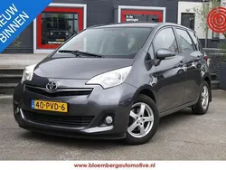 Grijs Gebruikt 2011 Toyota Verso-S MPV | € 7.900 (Iets duurder)