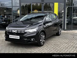 Zwart Nieuw 2024 Dacia Sandero Expression Hatchback | € 21.354 (Goede deal)