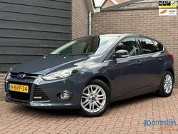 Grijs, metallic lak Gebruikt 2013 Ford Focus Titanium Hatchback | € 7.950 (Eerlijke prijs)