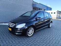 Zwart Gebruikt 2009 Mercedes B200 MPV | € 4.250 (Goede deal)
