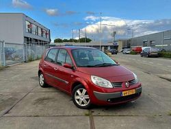 Rood Gebruikt 2006 Renault Scénic II Privilege MPV | € 2.200 (Iets duurder)