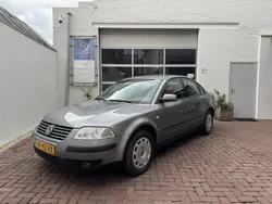 Grijs Gebruikt 2002 VW Passat Sedan | € 2.745 (Iets duurder)