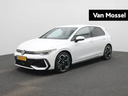 Wit Nieuw 2025 VW Golf VIII R-line Edition Hatchback | € 44.900 (Duur)