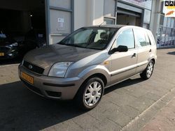 Grijs Gebruikt 2003 Ford Fusion MPV | € 999 (Eerlijke prijs)
