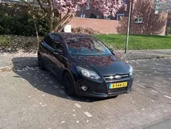 Zwart Gebruikt 2012 Ford Focus Titanium Hatchback | € 5.500 (Eerlijke prijs)