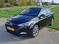 Zwart Gebruikt 2015 Hyundai i20 Hatchback | € 6.099 (Eerlijke prijs)