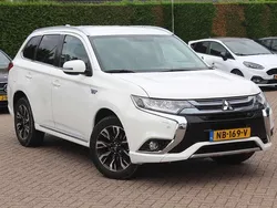 Wit Gebruikt 2016 Mitsubishi Outlander P-HEV SUV | € 12.750 (Eerlijke prijs)